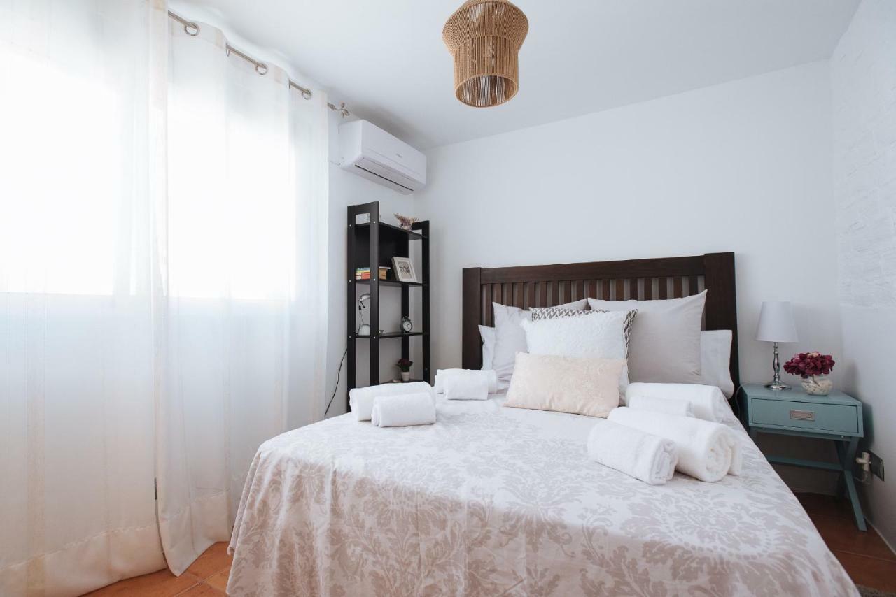 Cozy Attic With Terrace- 1Bd 1Bth- San Vicente Apartman Sevilla Kültér fotó