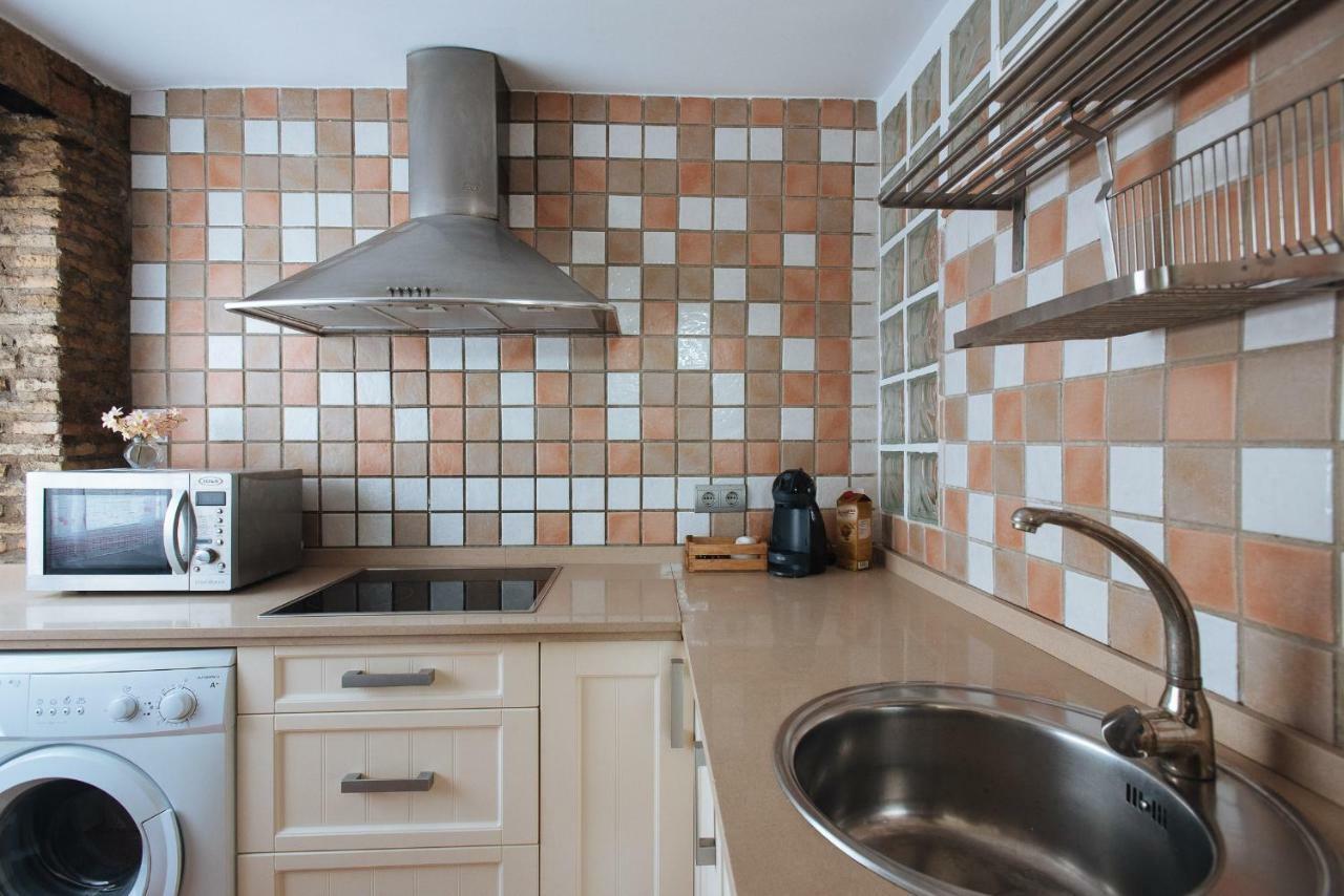 Cozy Attic With Terrace- 1Bd 1Bth- San Vicente Apartman Sevilla Kültér fotó