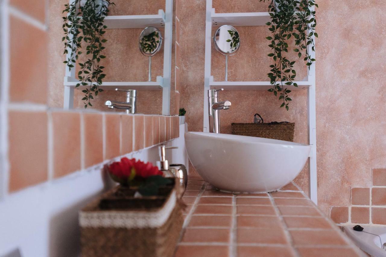 Cozy Attic With Terrace- 1Bd 1Bth- San Vicente Apartman Sevilla Kültér fotó